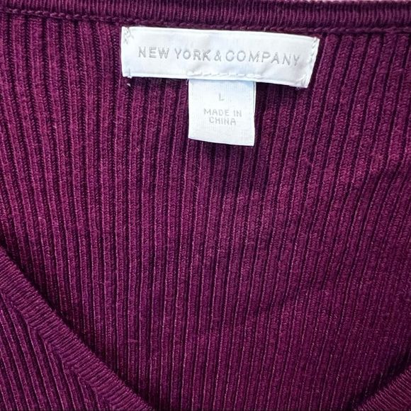 magenta sweater - Picture 5 of 5